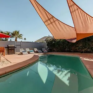  Holiday home The Yorba Oasis W/pool United States