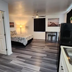  Apartment #1 New! Couples Getaway Self Checkin United States